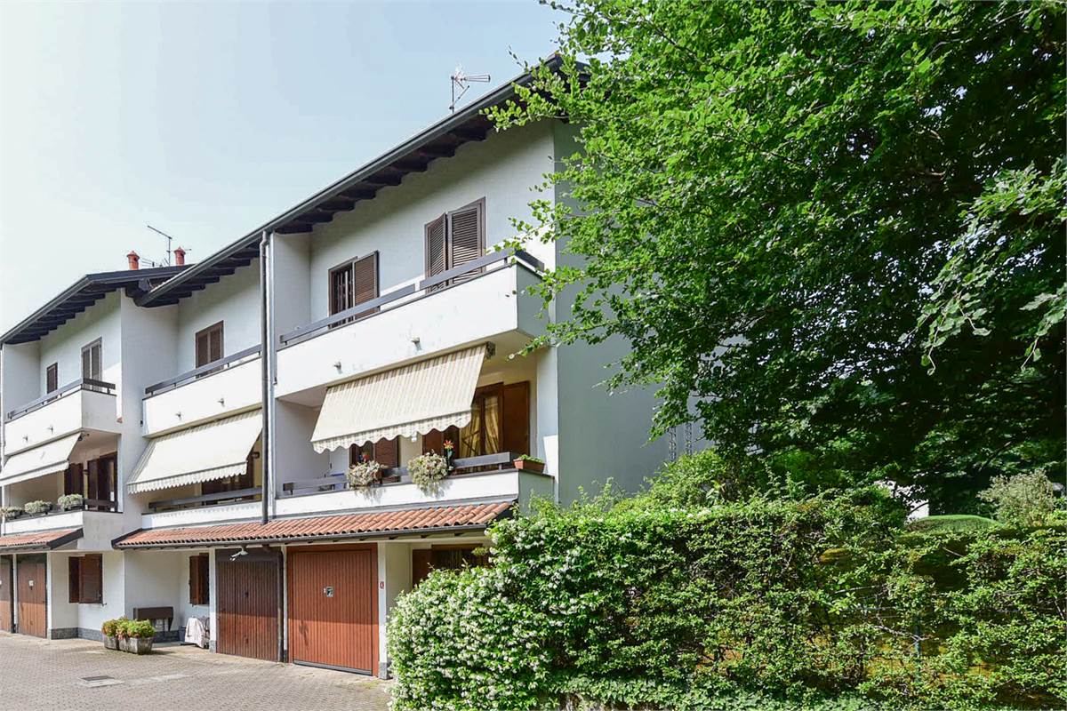 VILLA DI TESTA CON GIARDINO