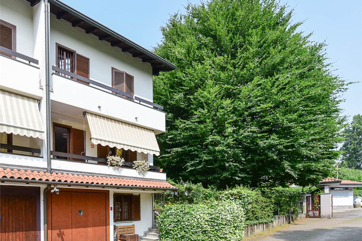 VILLA DI TESTA CON GIARDINO