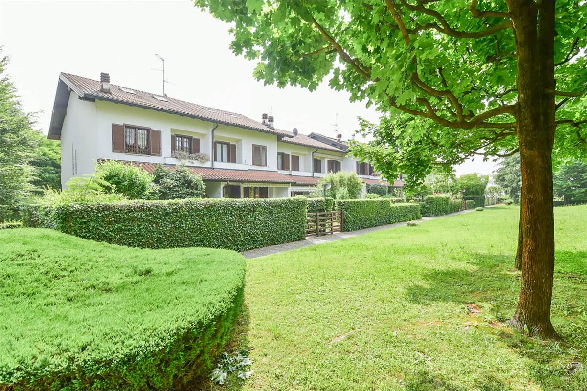 VILLA DI TESTA CON GIARDINO