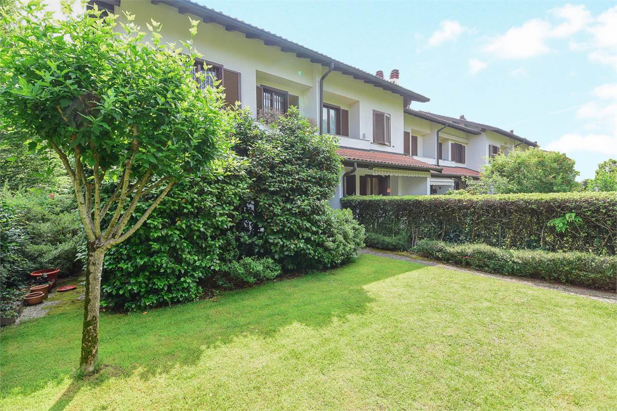 VILLA DI TESTA CON GIARDINO