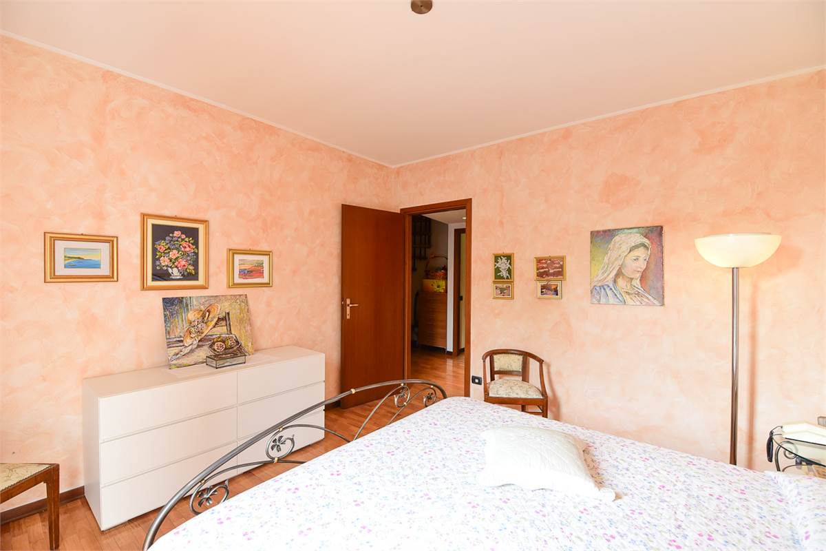 VILLA DI TESTA CON GIARDINO