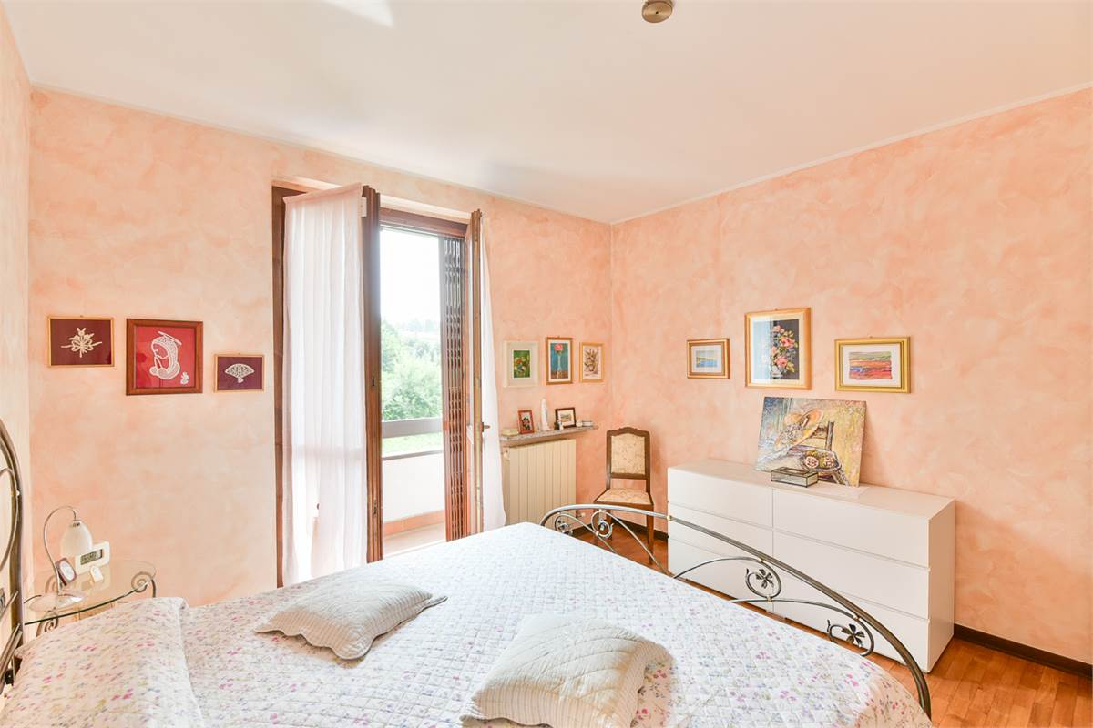 VILLA DI TESTA CON GIARDINO