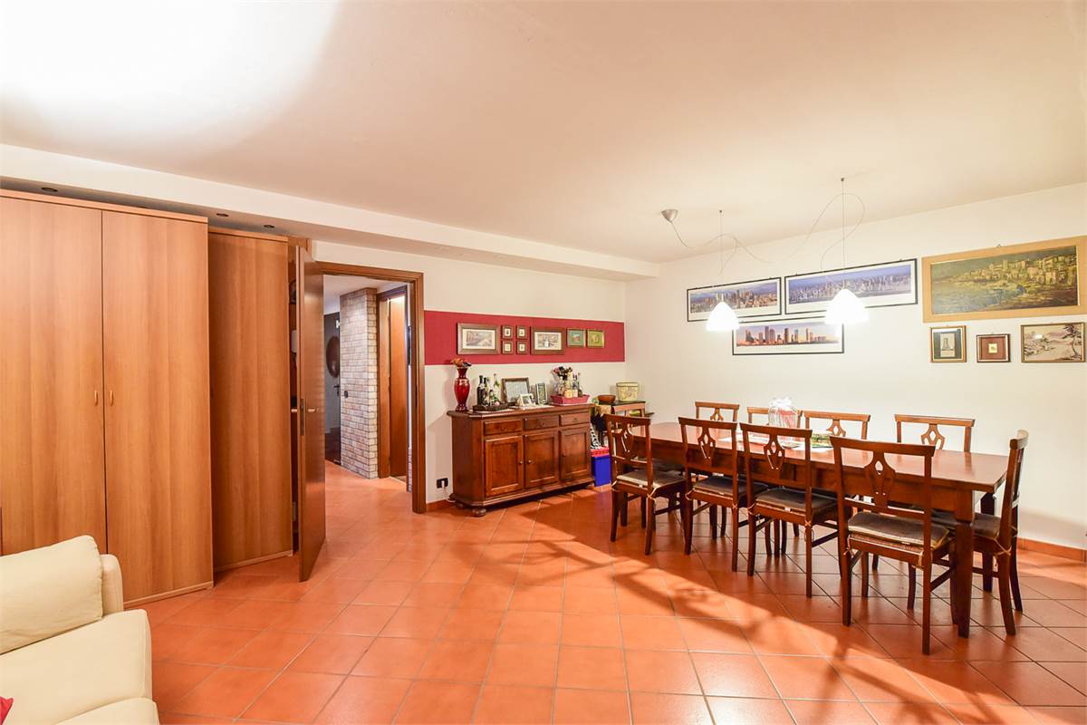 VILLA DI TESTA CON GIARDINO