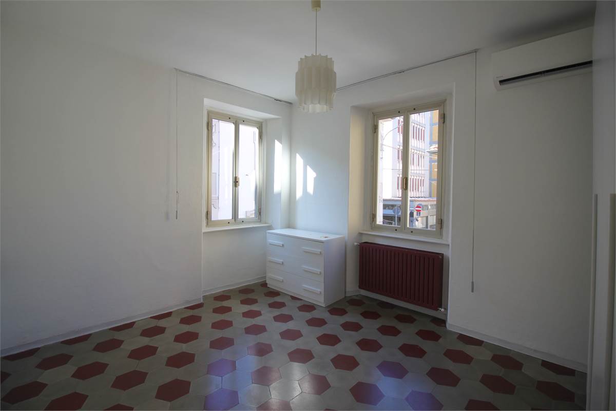 TRILOCALE IN CENTRO 