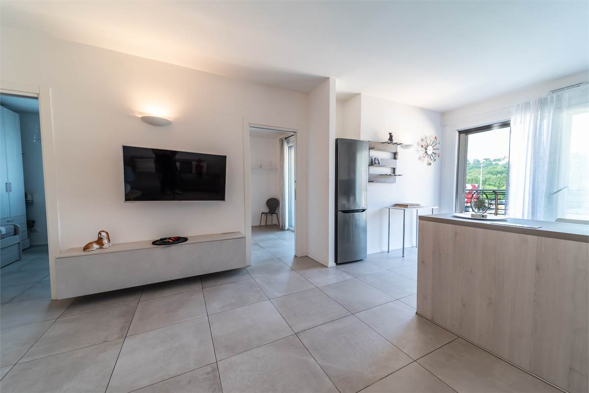NUOVO QUADRILOCALE CON TERRAZZO E BOX CERNOBBIO