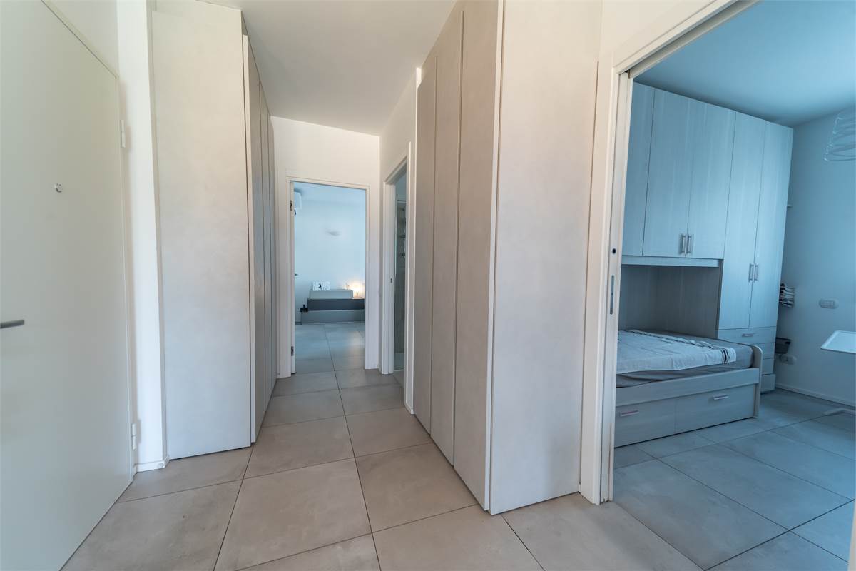 NUOVO QUADRILOCALE CON TERRAZZO E BOX CERNOBBIO