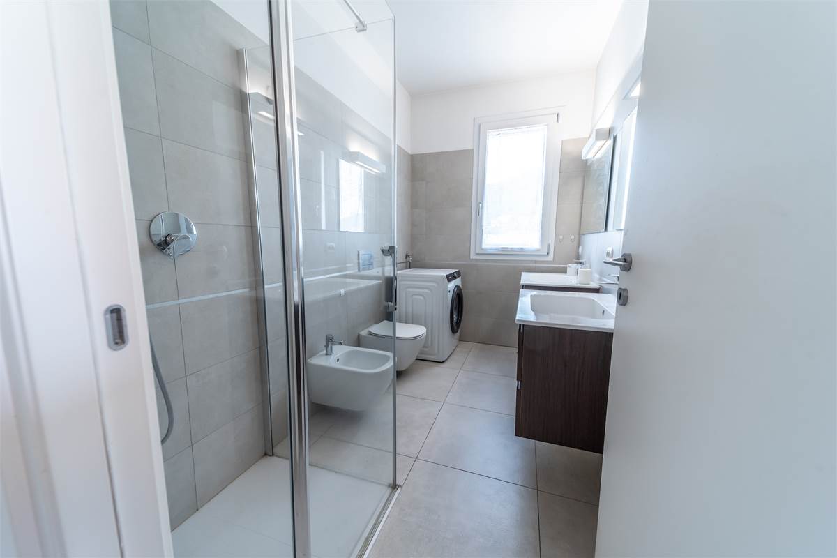 NUOVO QUADRILOCALE CON TERRAZZO E BOX CERNOBBIO