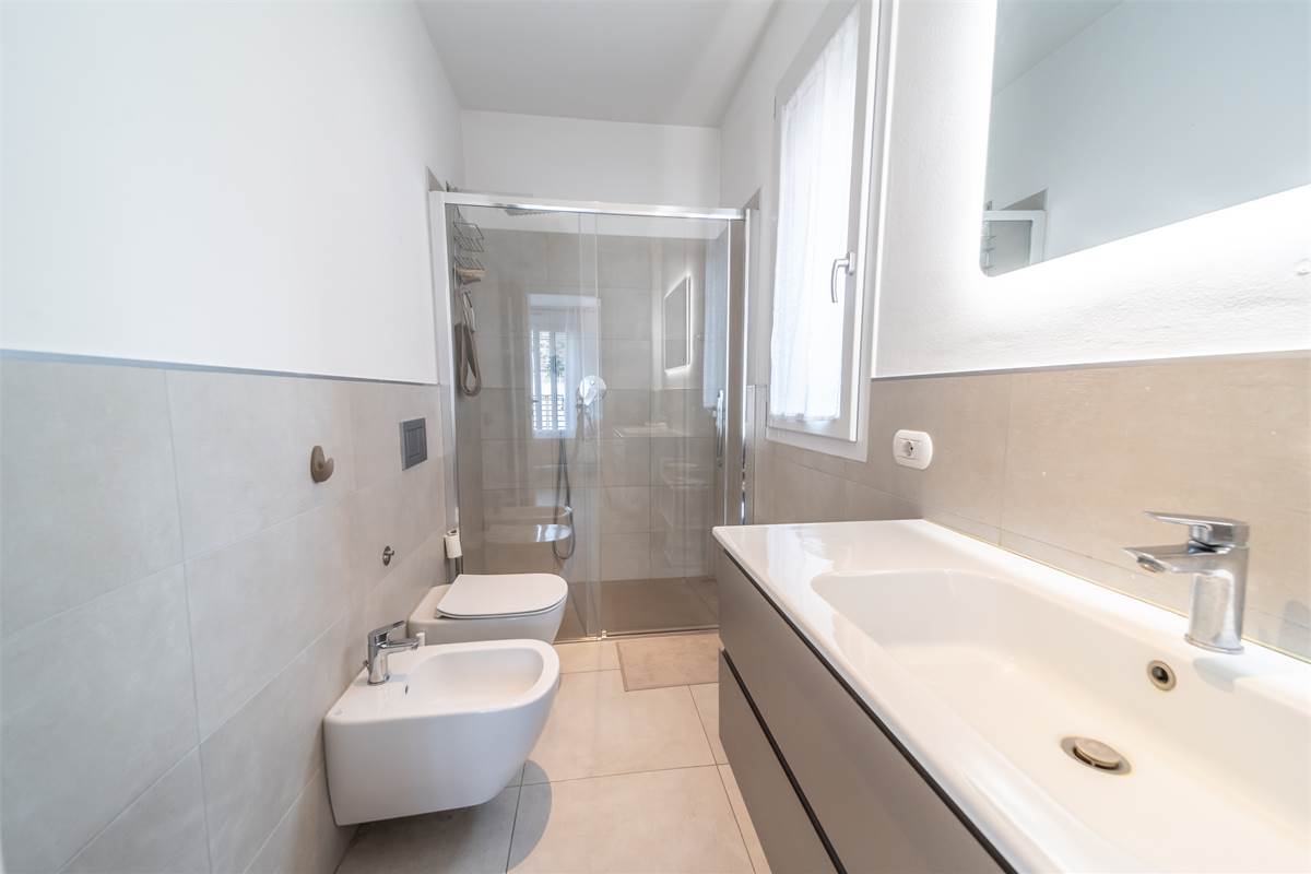 NUOVO QUADRILOCALE CON TERRAZZO E BOX CERNOBBIO