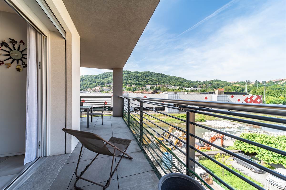 NUOVO QUADRILOCALE CON TERRAZZO E BOX CERNOBBIO