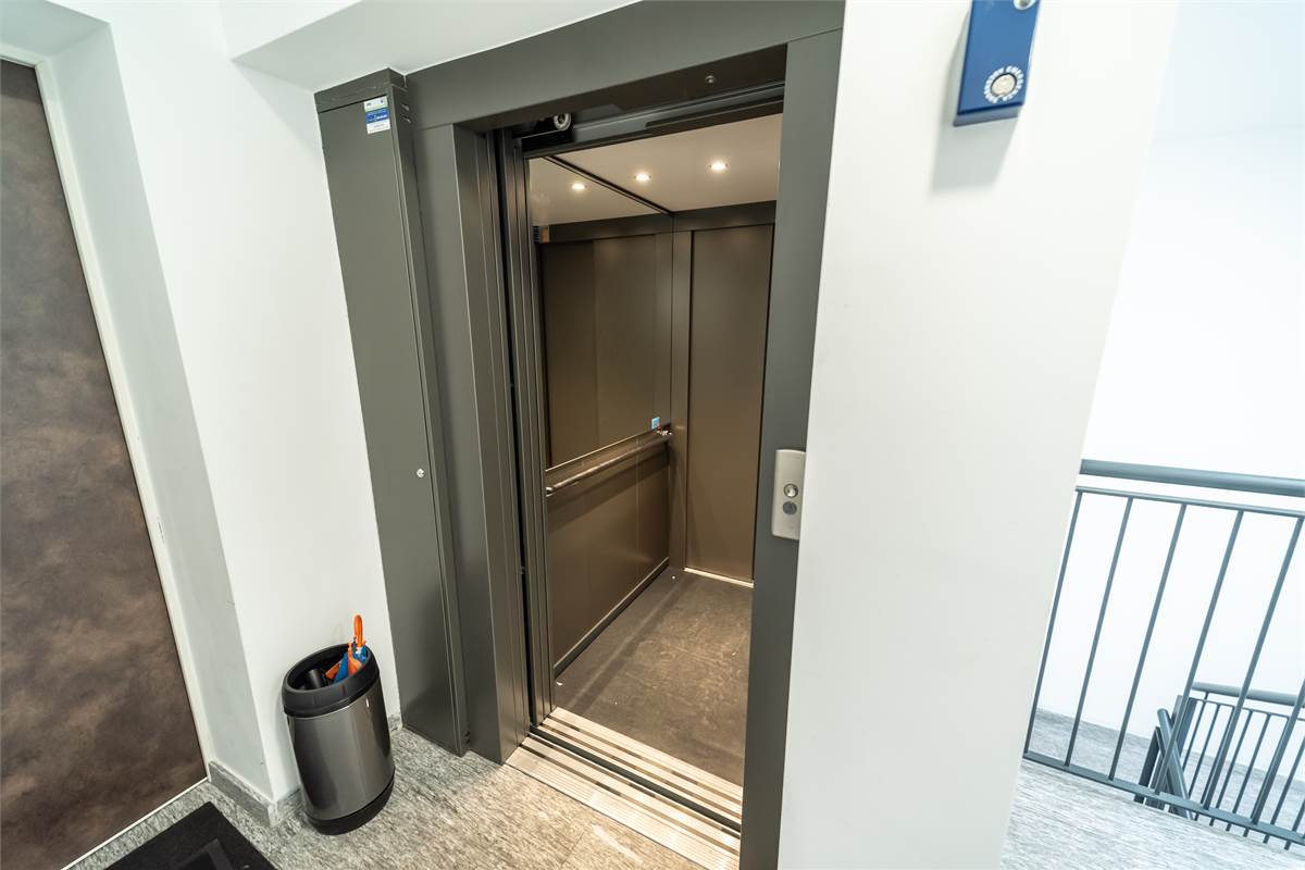 NUOVO QUADRILOCALE CON TERRAZZO E BOX CERNOBBIO