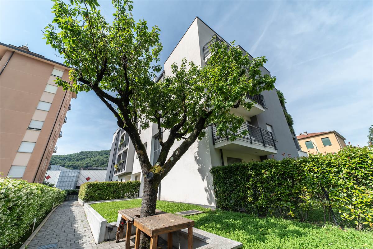 NUOVO QUADRILOCALE CON TERRAZZO E BOX CERNOBBIO