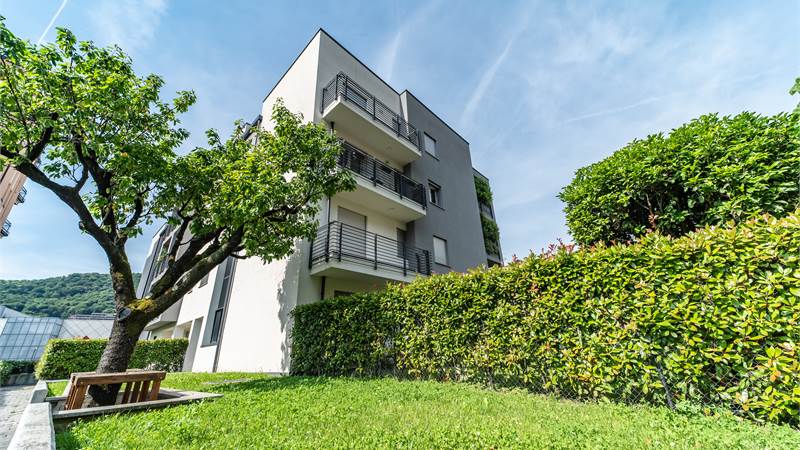 NUOVO QUADRILOCALE CON TERRAZZO E BOX CERNOBBIO