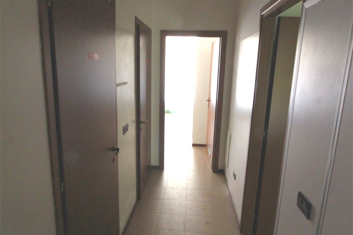 LOCALE COMMERCIALE MULTIFUNZIONALE A CERNOBBIO - DISPONIBILE DA SUBITO