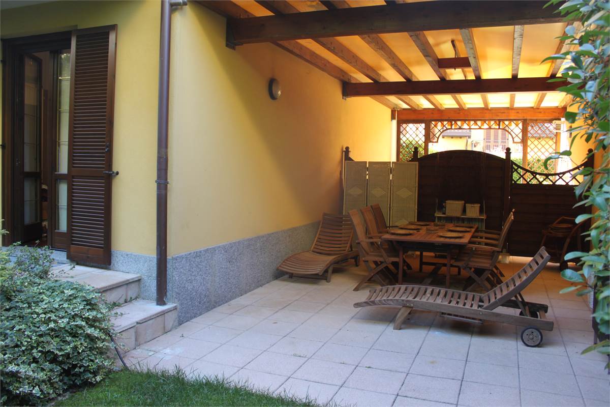 TRILOCALE con giardino privato e box doppio in POSIZIONE CENTRALISSIMA