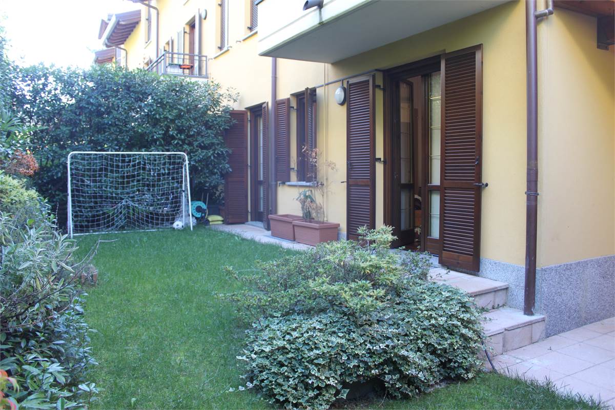 TRILOCALE con giardino privato e box doppio in POSIZIONE CENTRALISSIMA