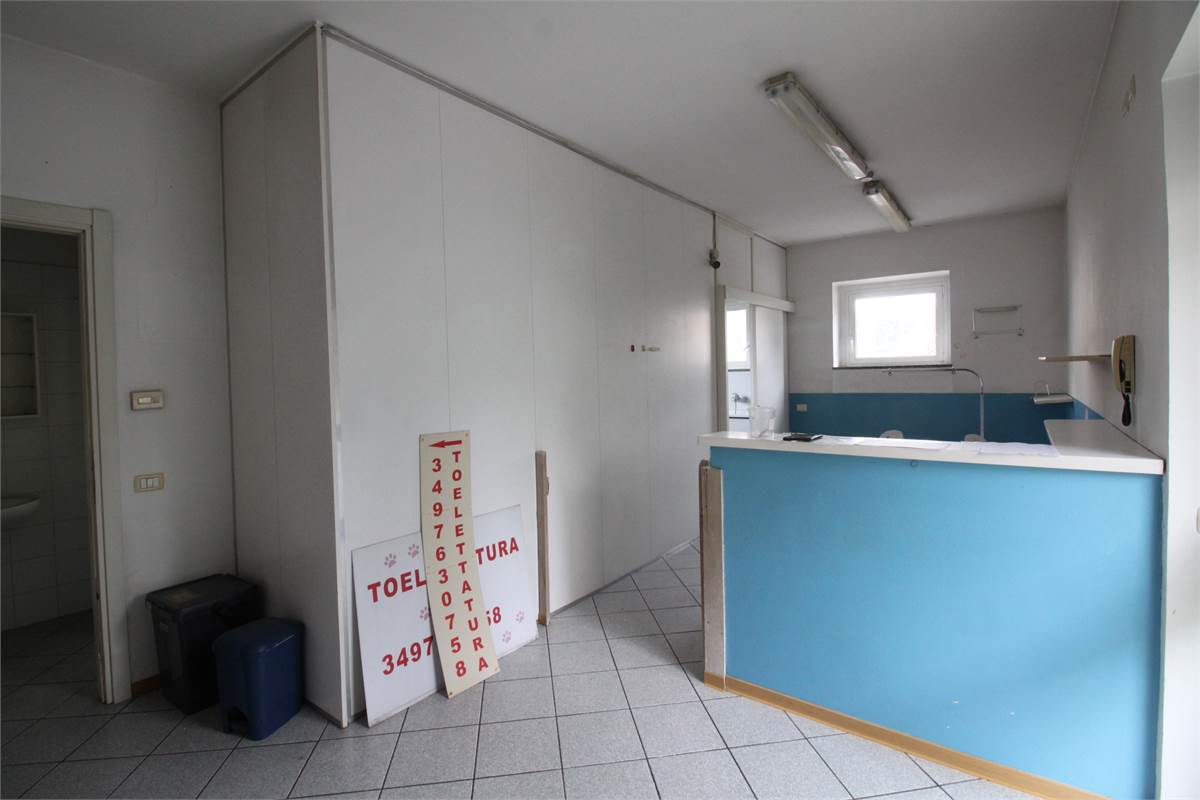 LOCALE DA RISTRUTTURARE A SENNA COMASCO