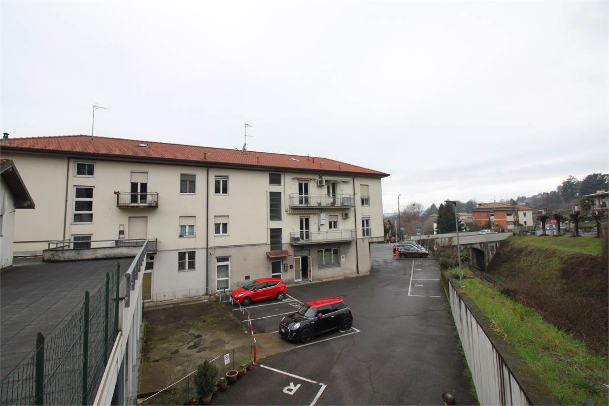 LOCALE DA RISTRUTTURARE A SENNA COMASCO