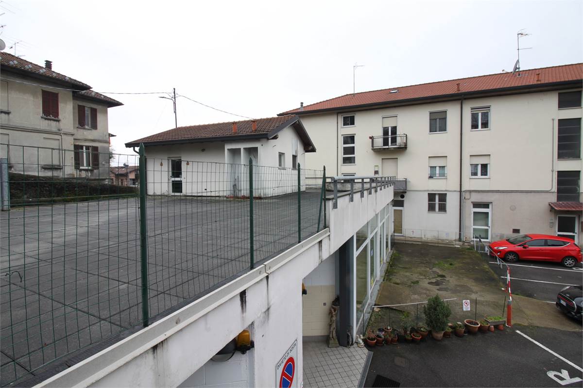 LOCALE DA RISTRUTTURARE A SENNA COMASCO