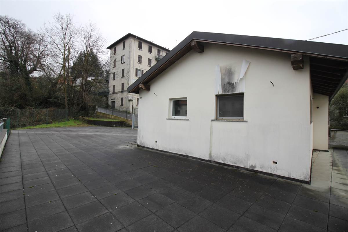 LOCALE DA RISTRUTTURARE A SENNA COMASCO