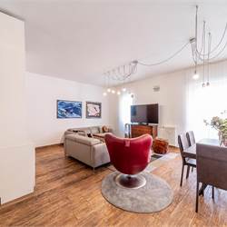 QUADRILOCALE CON BOX DOPPIO PIAZZA ROMA - COMO 