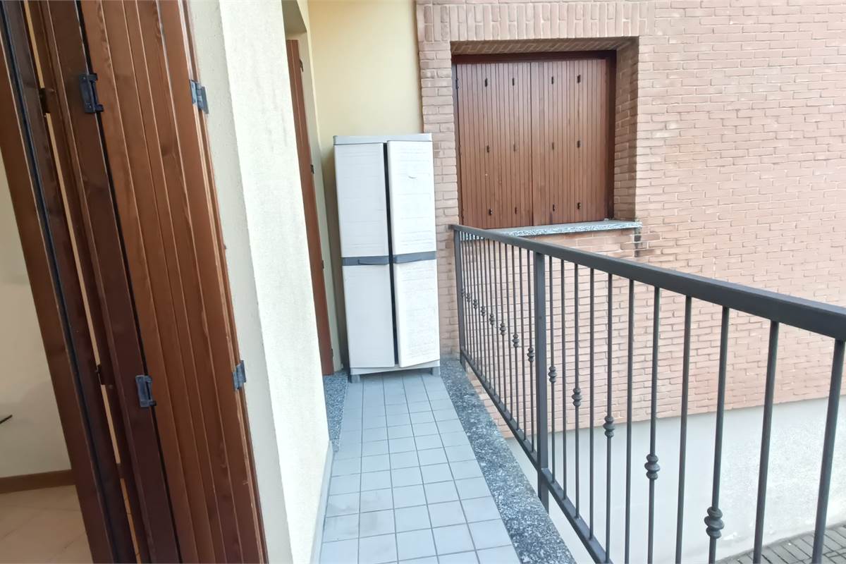 BILOCALE ARREDATO ALBATE COMO