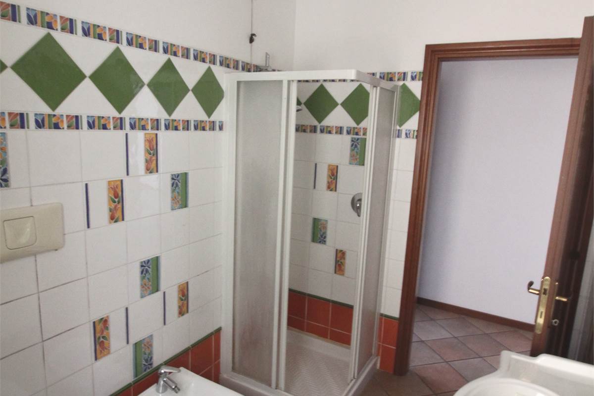 AMPIO QUADRILOCALE CON BOX DOPPIO - VILLA GUARDIA