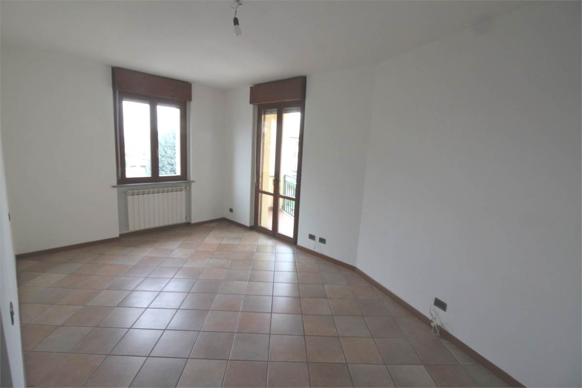 AMPIO QUADRILOCALE CON BOX DOPPIO - VILLA GUARDIA