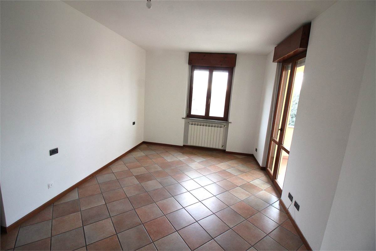 AMPIO QUADRILOCALE CON BOX DOPPIO - VILLA GUARDIA