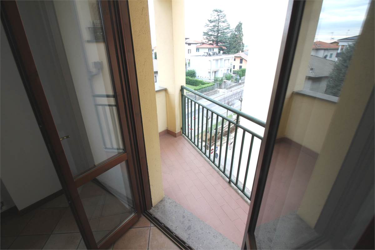 AMPIO QUADRILOCALE CON BOX DOPPIO - VILLA GUARDIA