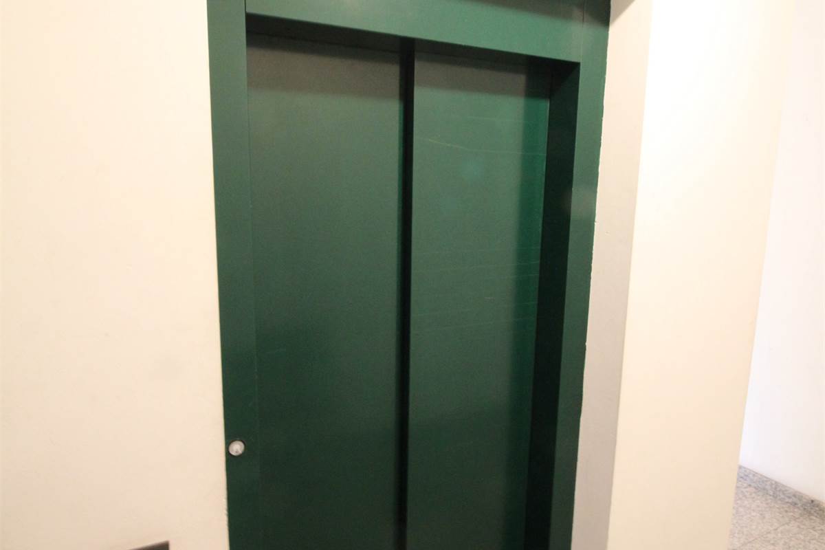 AMPIO QUADRILOCALE CON BOX DOPPIO - VILLA GUARDIA