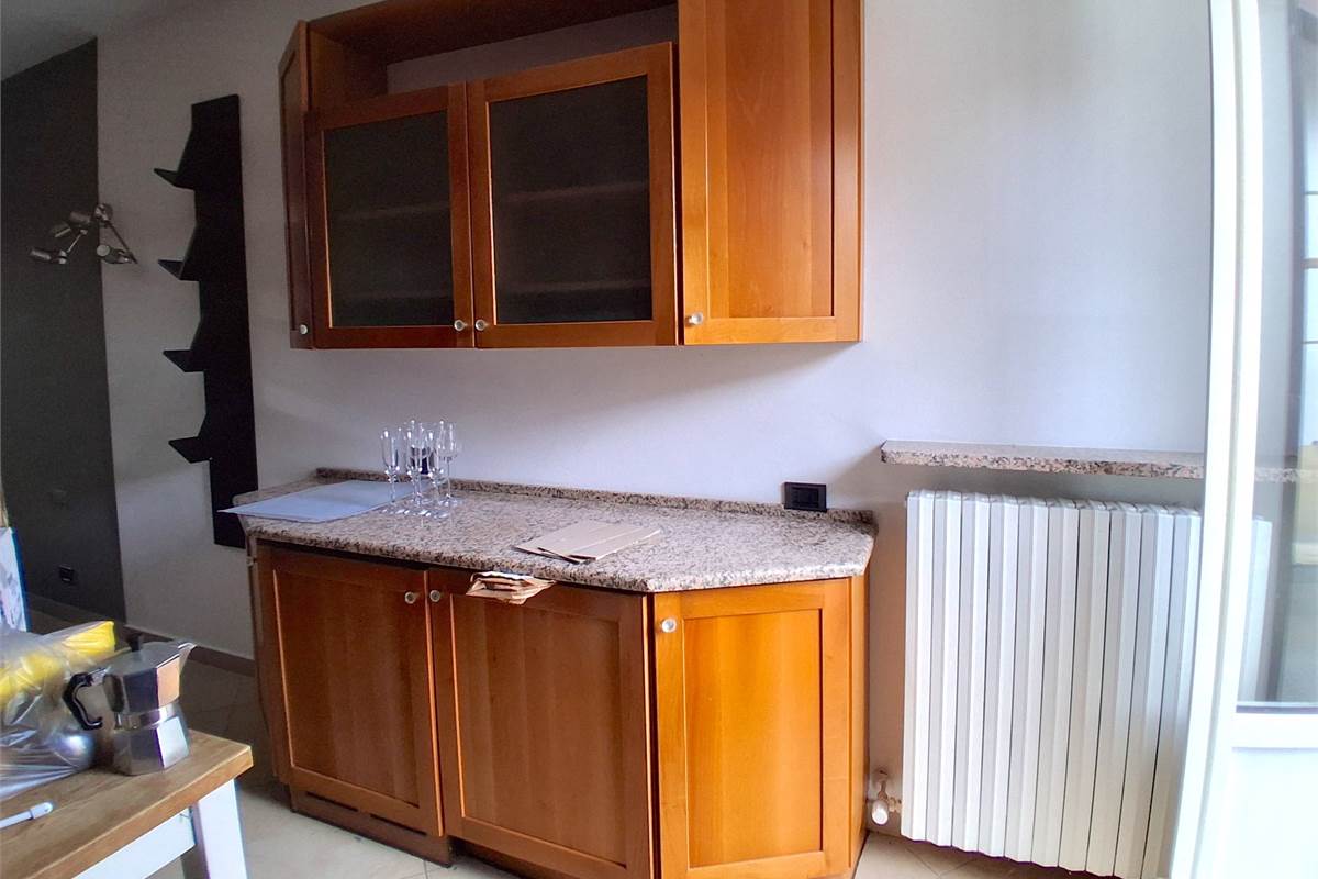 PORZIONE CASA CIELO TERRA CON  2 GRANDI BOX - ROVENNA - CERNOBBIO