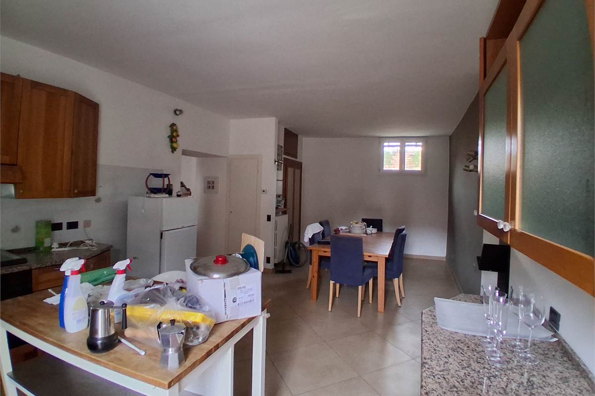 PORZIONE CASA CIELO TERRA CON  2 GRANDI BOX - ROVENNA - CERNOBBIO