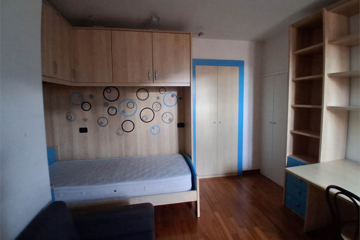 PORZIONE CASA CIELO TERRA CON  2 GRANDI BOX - ROVENNA - CERNOBBIO