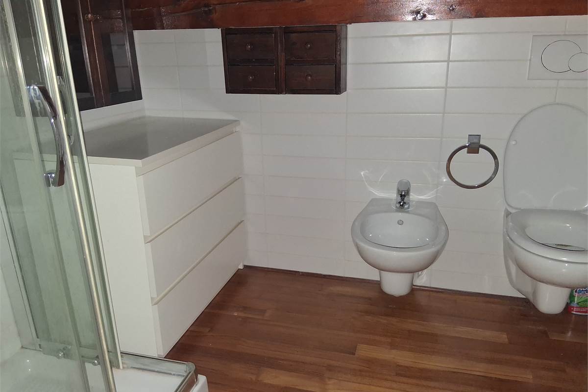 PORZIONE CASA CIELO TERRA CON  2 GRANDI BOX - ROVENNA - CERNOBBIO