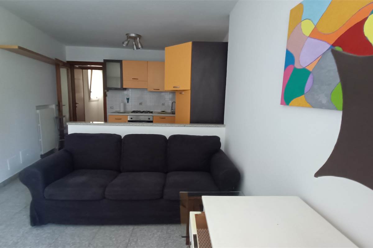 PORZIONE CASA CIELO TERRA CON  2 GRANDI BOX - ROVENNA - CERNOBBIO