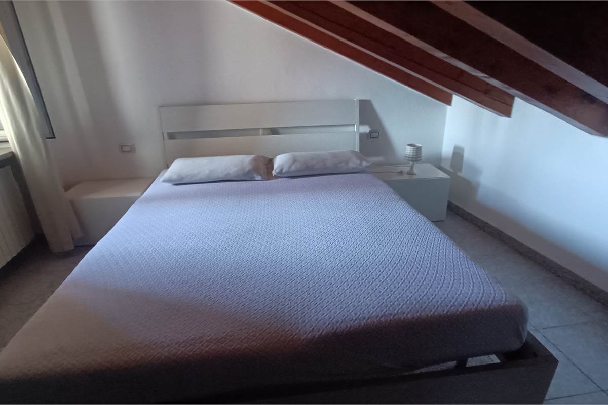 PORZIONE CASA CIELO TERRA CON  2 GRANDI BOX - ROVENNA - CERNOBBIO