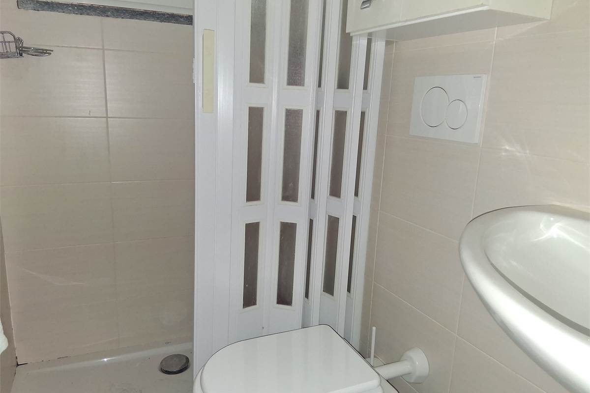 PORZIONE DI CASA CIELO TERRA CON TRIPLO BOX -ROVENNA -CERNOBBIO