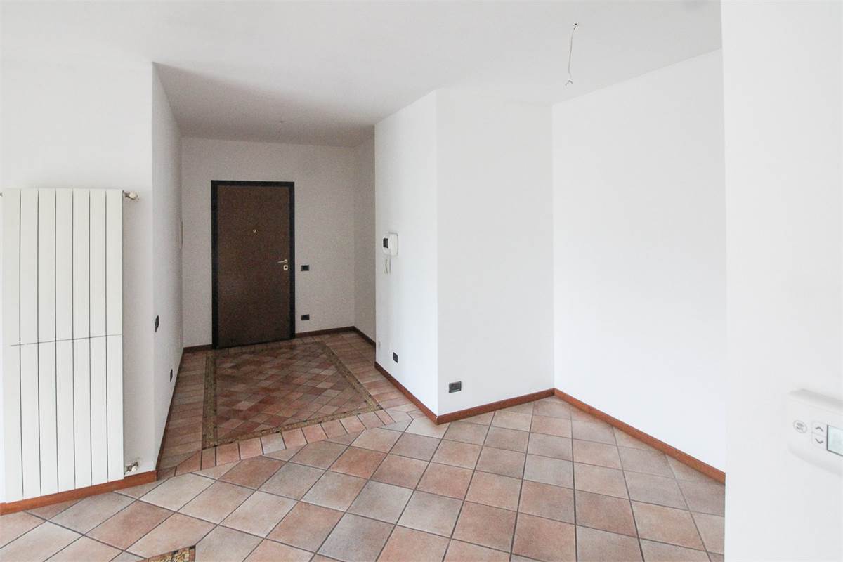 AMPIO QUADRILOCALE CON BOX DOPPIO - VILLA GUARDIA