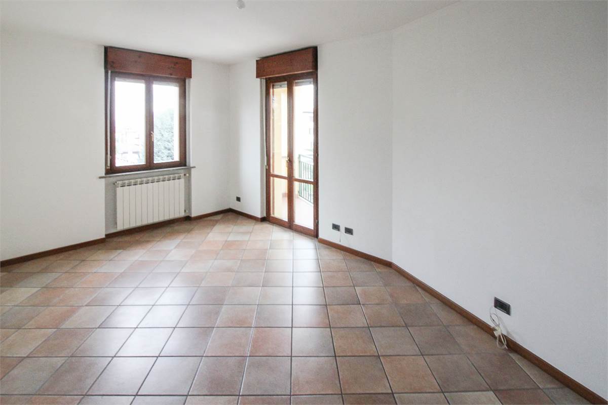 AMPIO QUADRILOCALE CON BOX DOPPIO - VILLA GUARDIA