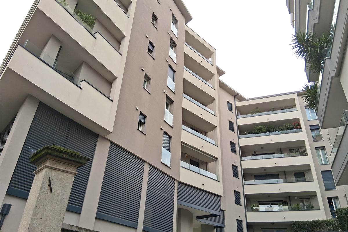 NUOVO QUADRILOCALE IN AFFITTO - BORGHI - COMO