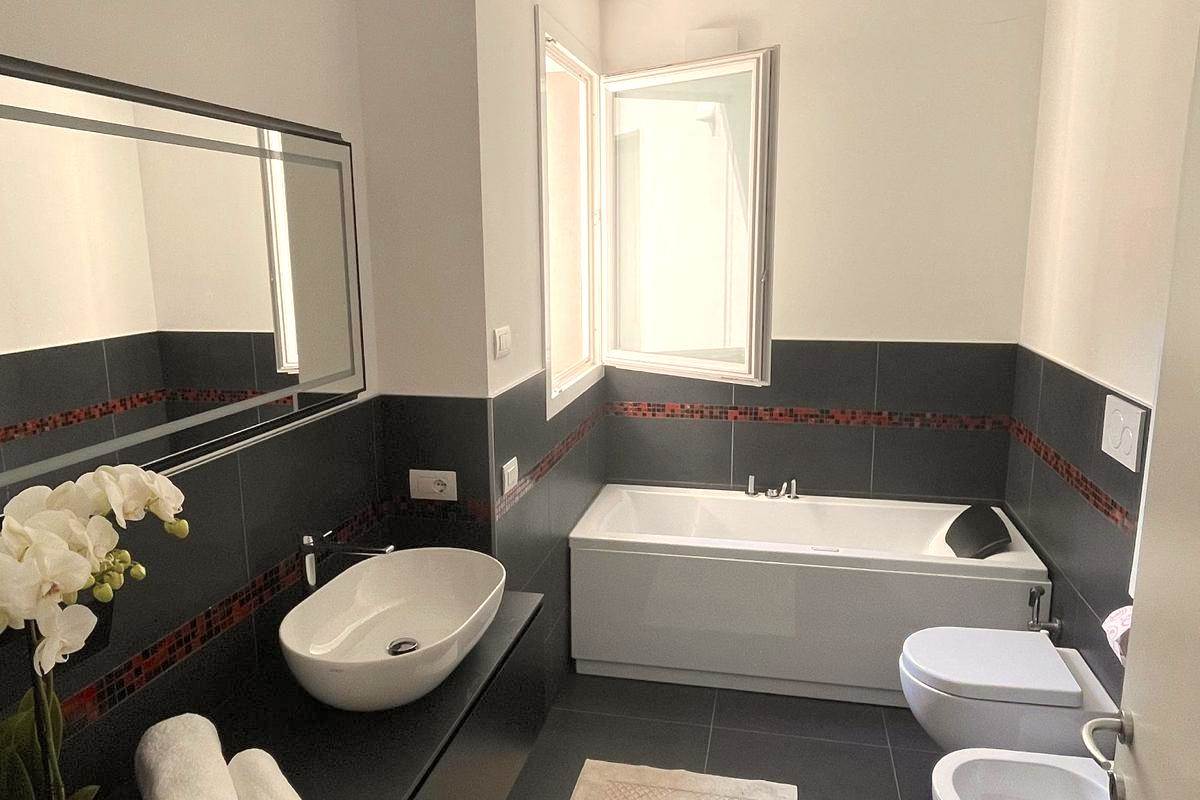 NUOVO QUADRILOCALE IN AFFITTO - BORGHI - COMO