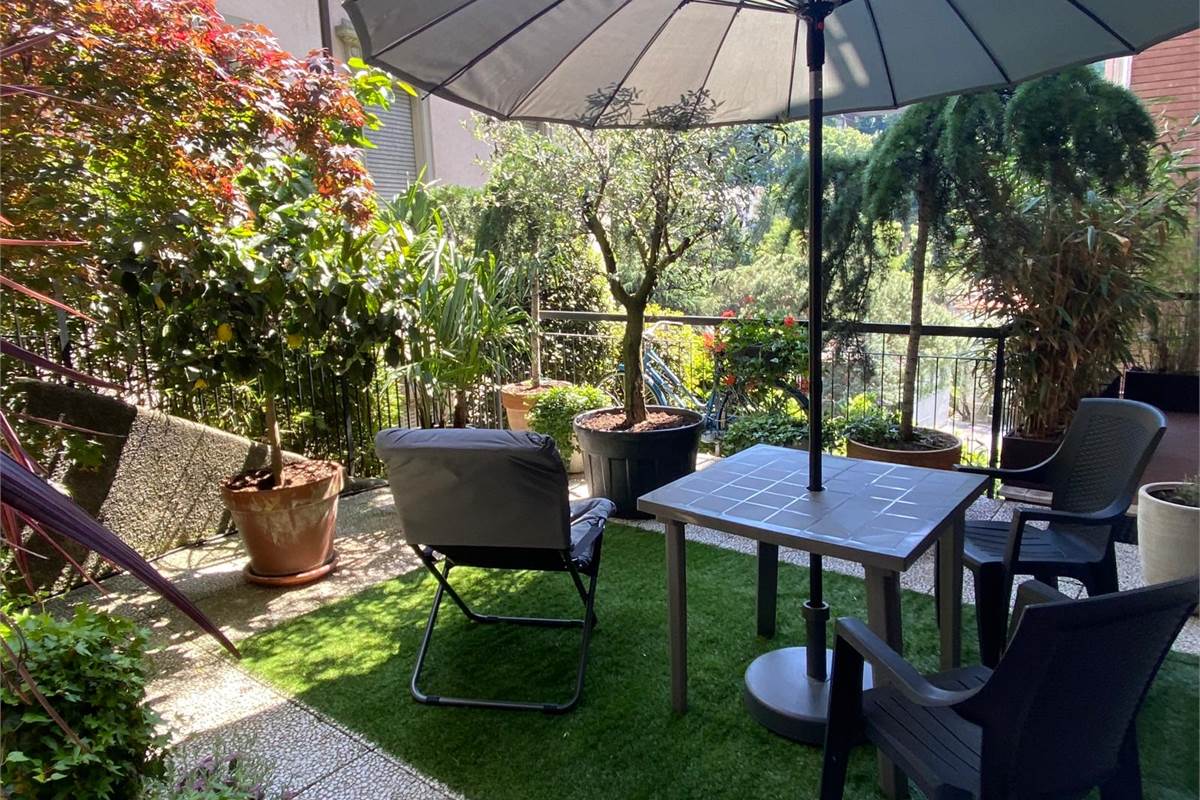 AMPIO APPARTAMENTO BILOCALE CON MERAVIGLIOSO TERRAZZO