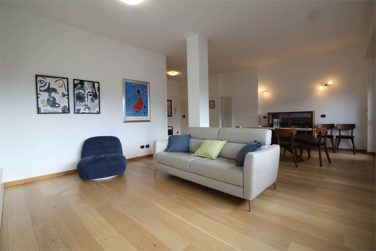 SPLENDITO QUADRILOCALE IN ZONA PANORAMICA