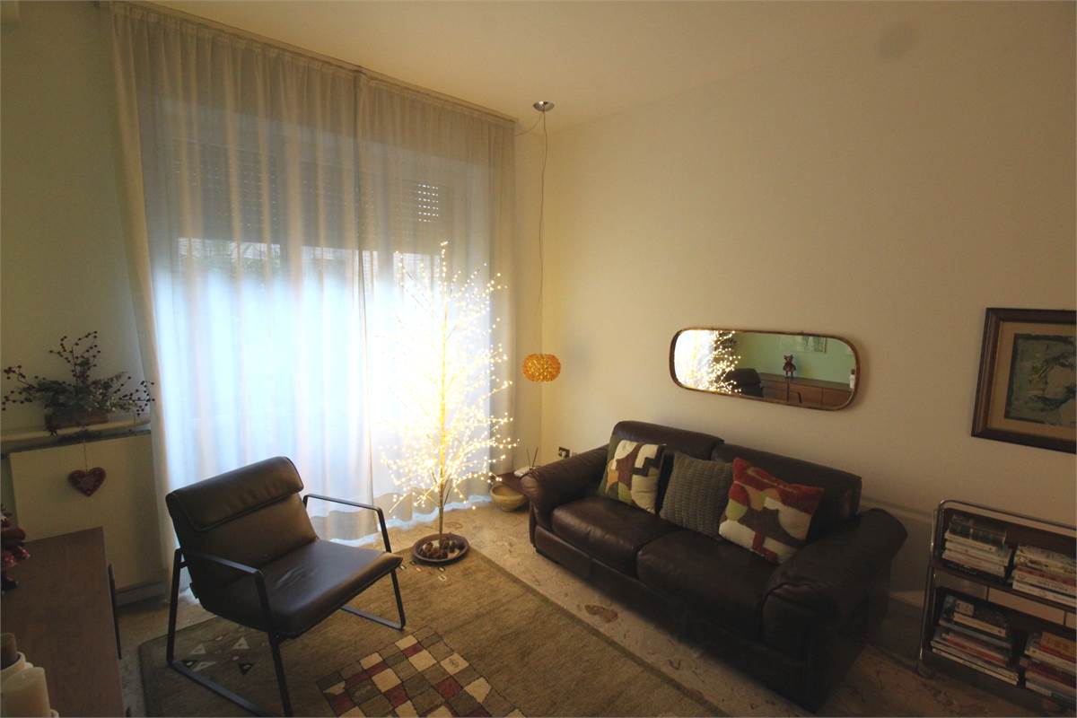 AMPIO APPARTAMENTO BILOCALE CON MERAVIGLIOSO TERRAZZO