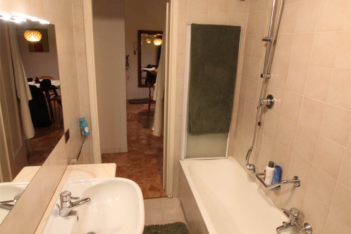 AMPIO APPARTAMENTO BILOCALE CON MERAVIGLIOSO TERRAZZO