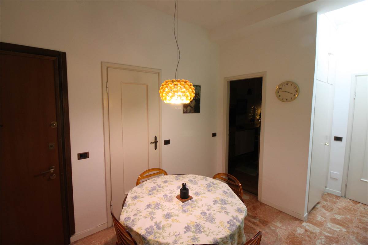 AMPIO APPARTAMENTO BILOCALE CON MERAVIGLIOSO TERRAZZO