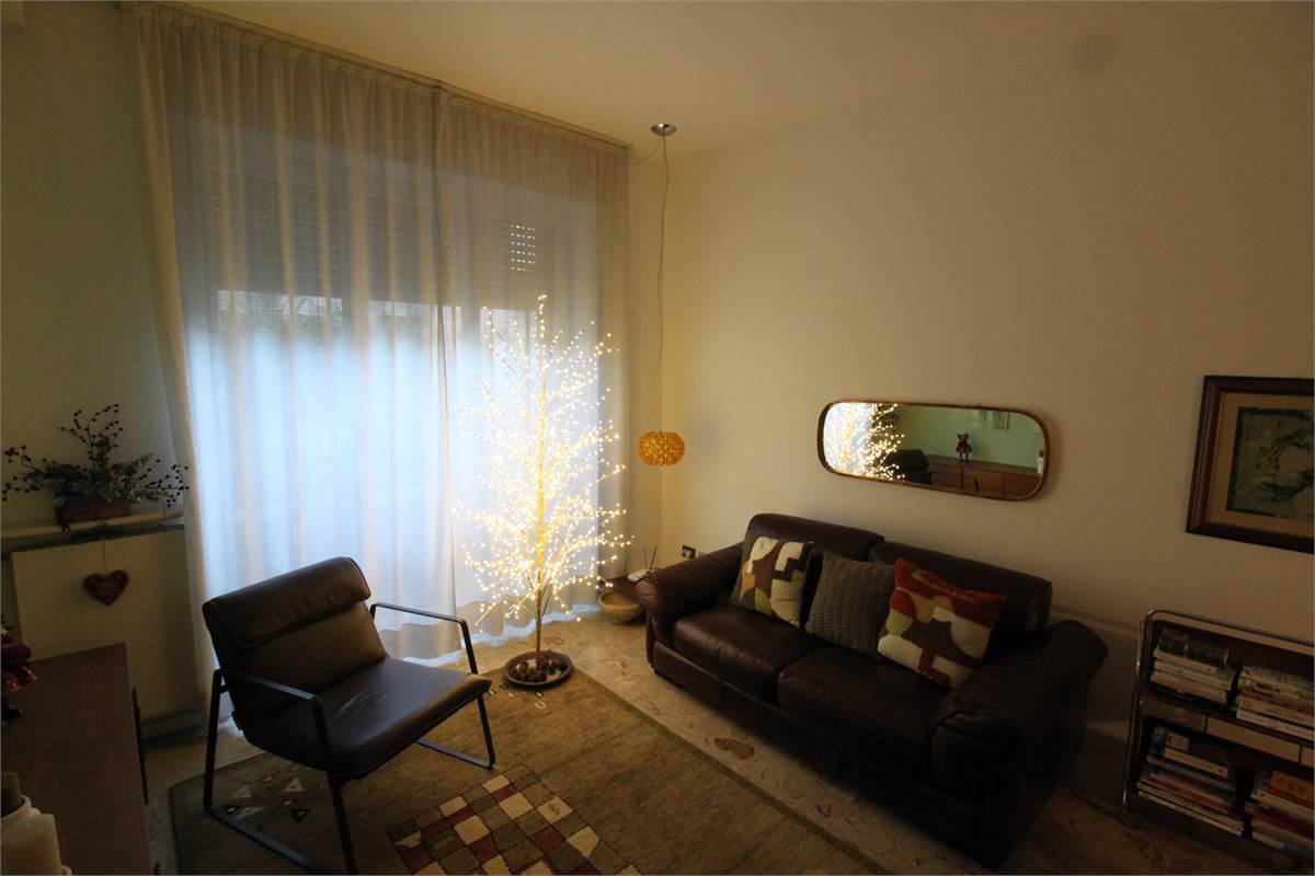 AMPIO APPARTAMENTO BILOCALE CON MERAVIGLIOSO TERRAZZO