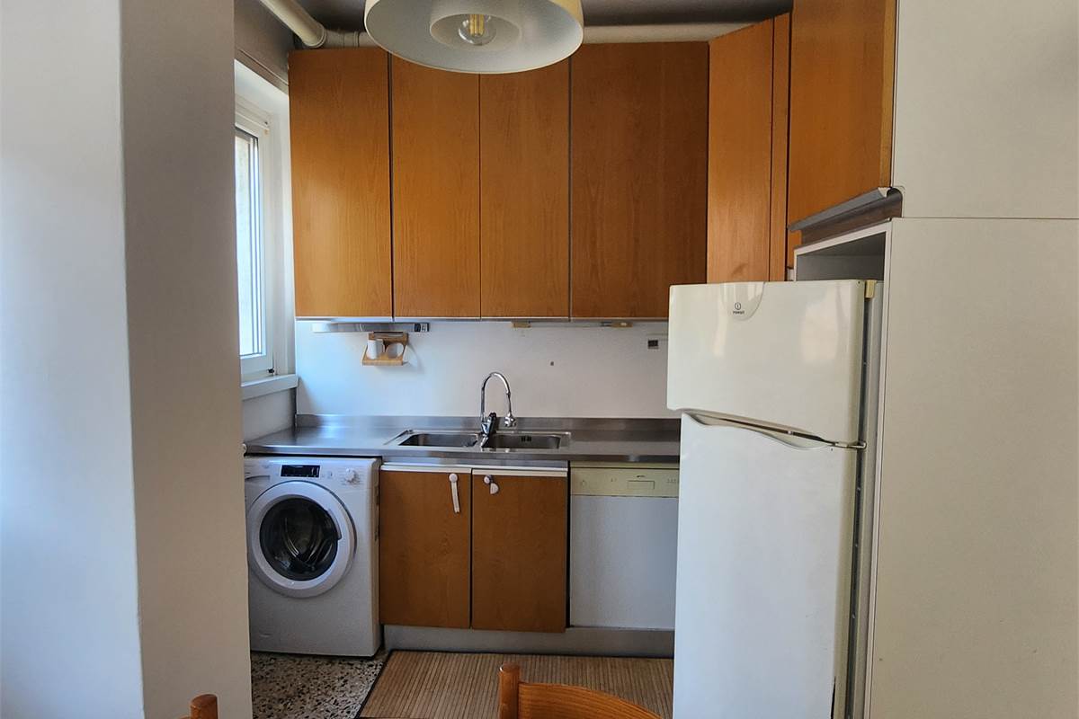 Ampio trilocale in zona Villa Olmo