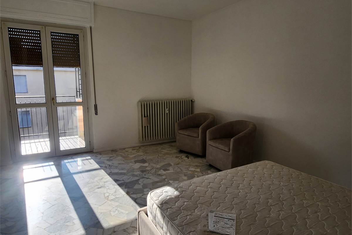 Ampio trilocale in zona Villa Olmo