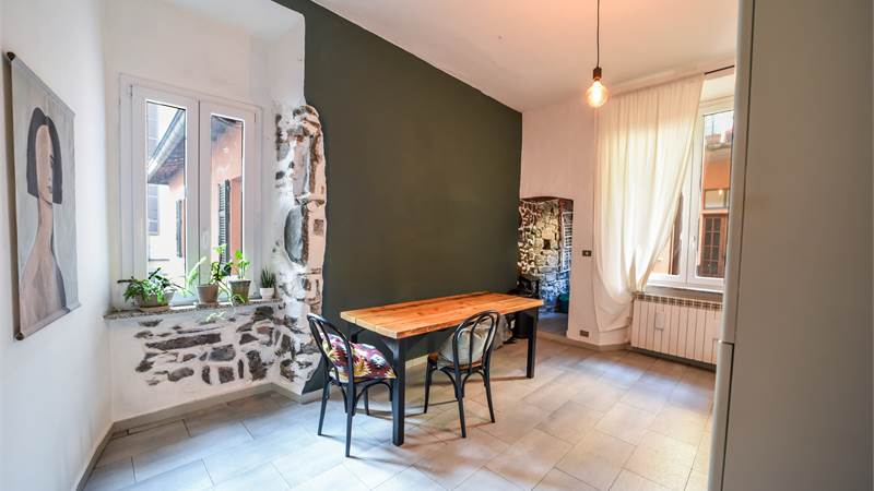 APPARTAMENTO CON BALCONE CENTRO STORICO - COMO